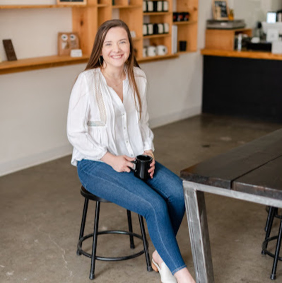 Meet your Posher, Zoe - Picture 1 of 6